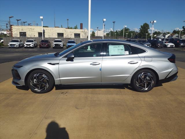 new 2024 Hyundai Sonata car, priced at $29,838