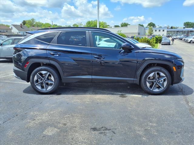 new 2025 Hyundai TUCSON Hybrid car, priced at $36,610