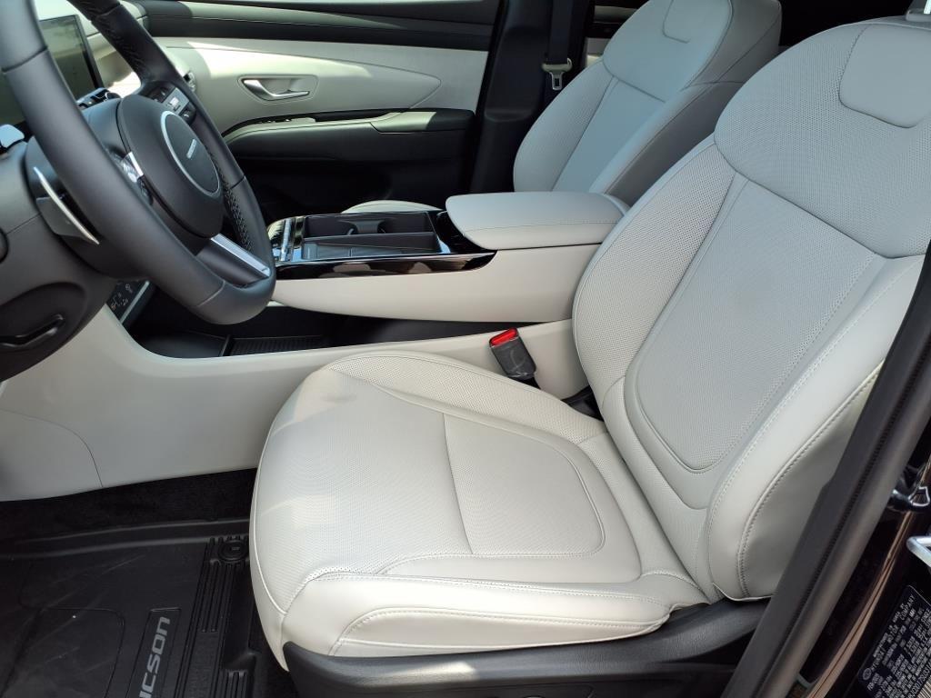 new 2025 Hyundai TUCSON Hybrid car, priced at $37,215