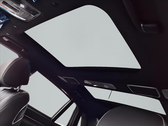 new 2025 Genesis G90 car, priced at $97,305