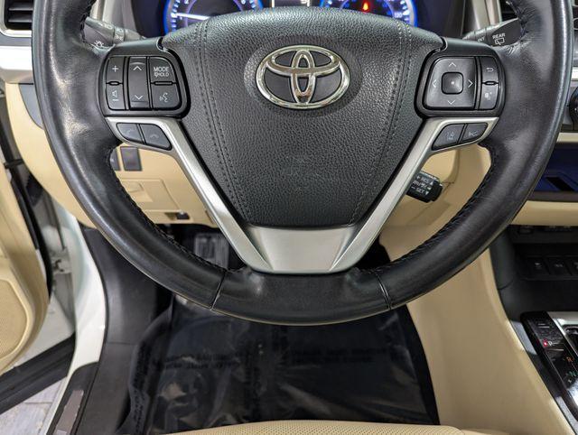 used 2019 Toyota Highlander car, priced at $28,914