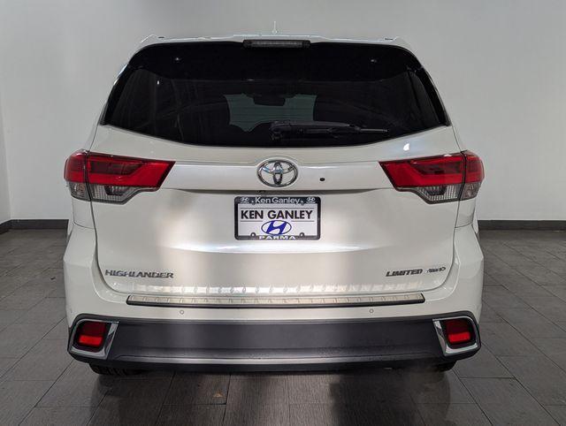 used 2019 Toyota Highlander car, priced at $28,914