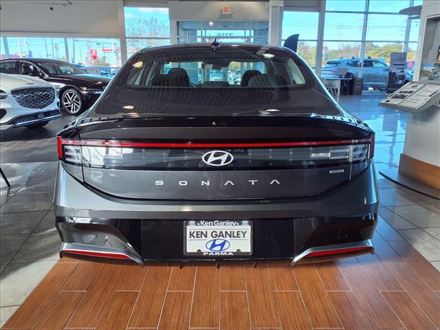 new 2025 Hyundai Sonata Hybrid car, priced at $29,882