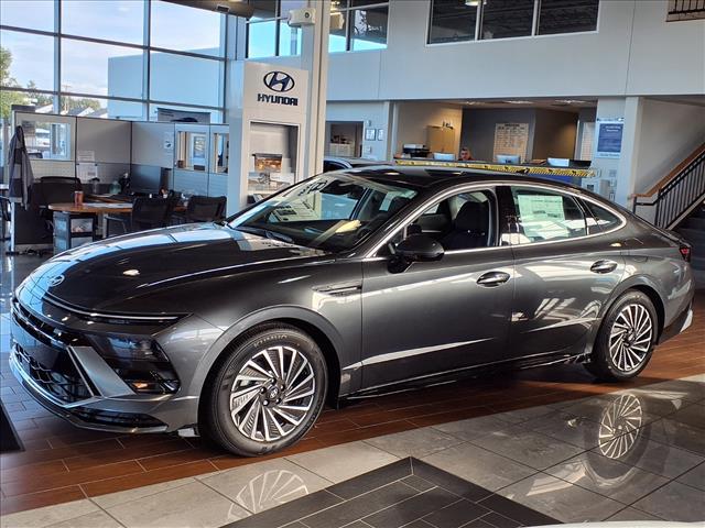 new 2025 Hyundai Sonata Hybrid car, priced at $29,882