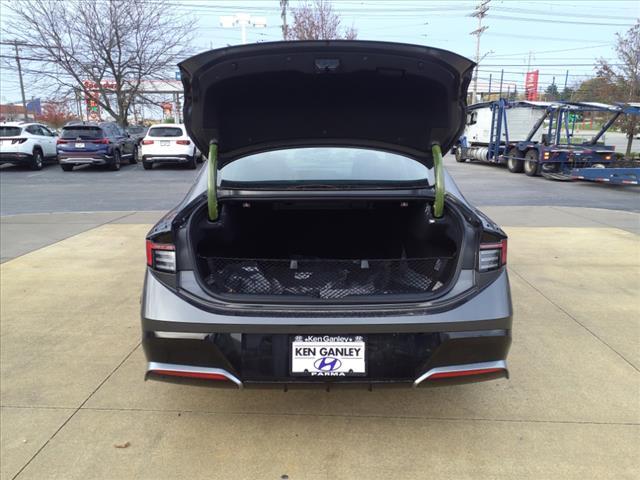 new 2025 Hyundai Sonata Hybrid car, priced at $31,132