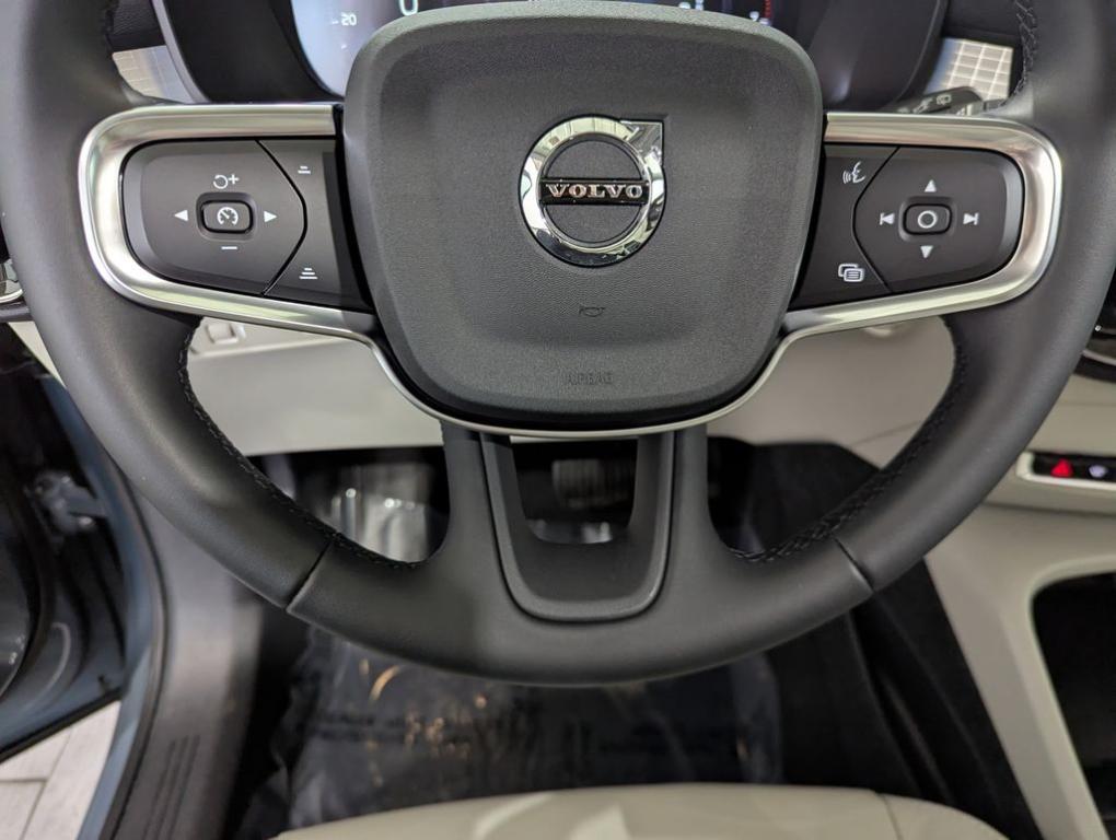 used 2022 Volvo XC40 car, priced at $29,569
