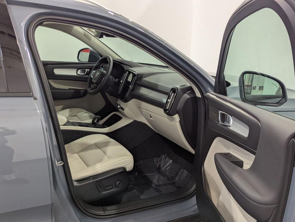 used 2022 Volvo XC40 car, priced at $29,569