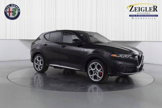 new 2024 Alfa Romeo Tonale car, priced at $53,985