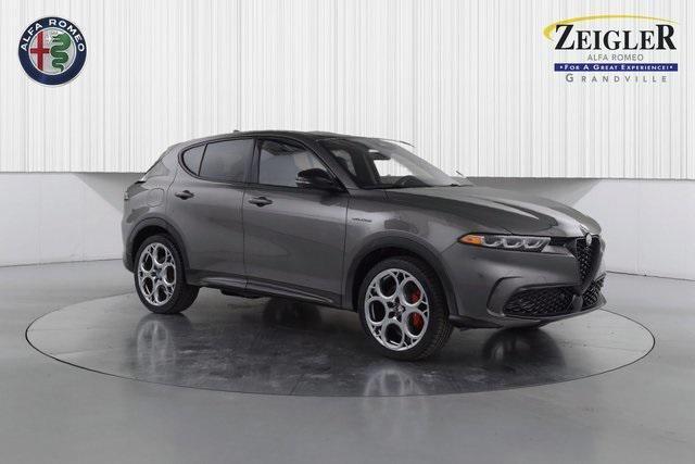 new 2024 Alfa Romeo Tonale car, priced at $55,995