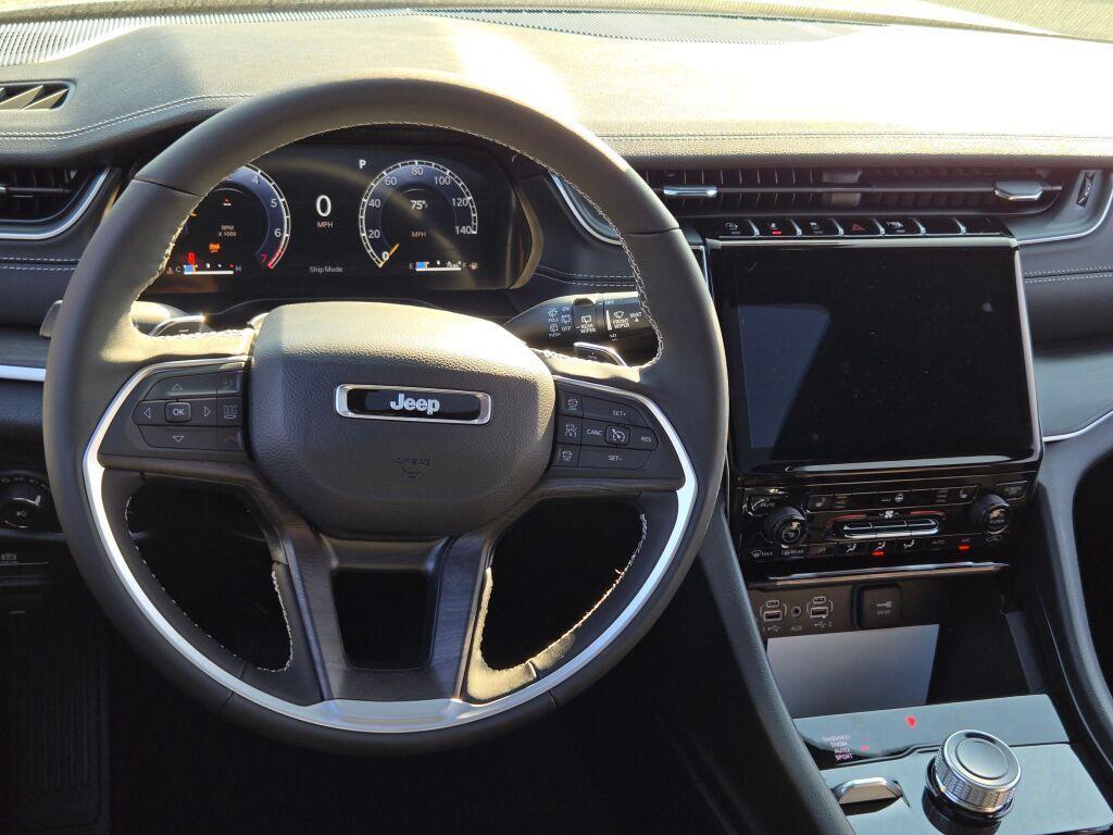 new 2025 Jeep Grand Cherokee L car, priced at $50,500