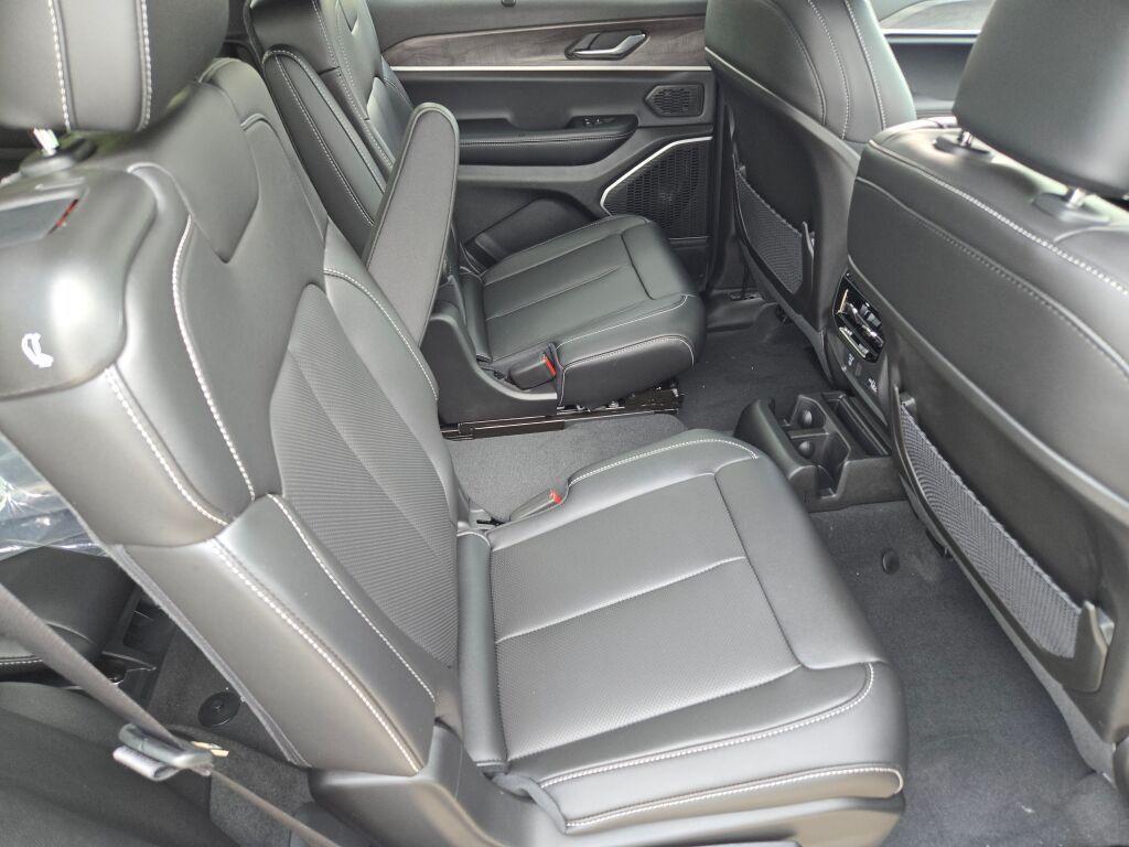 new 2025 Jeep Grand Cherokee L car, priced at $52,530