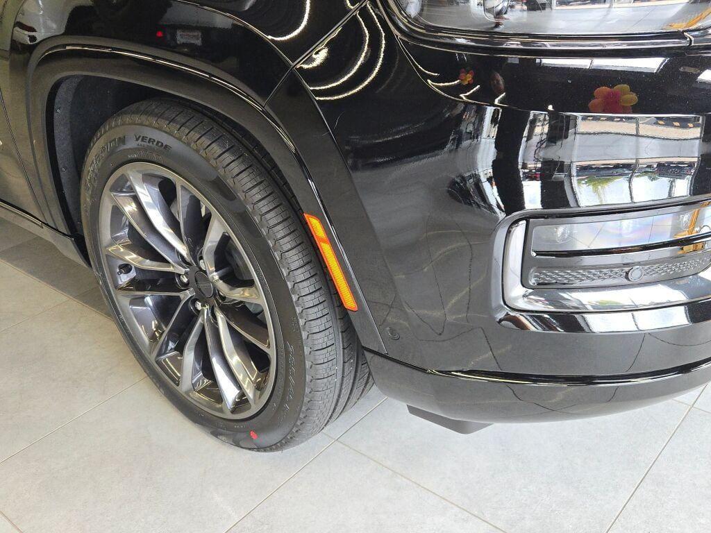 new 2025 Jeep Grand Wagoneer car, priced at $107,421