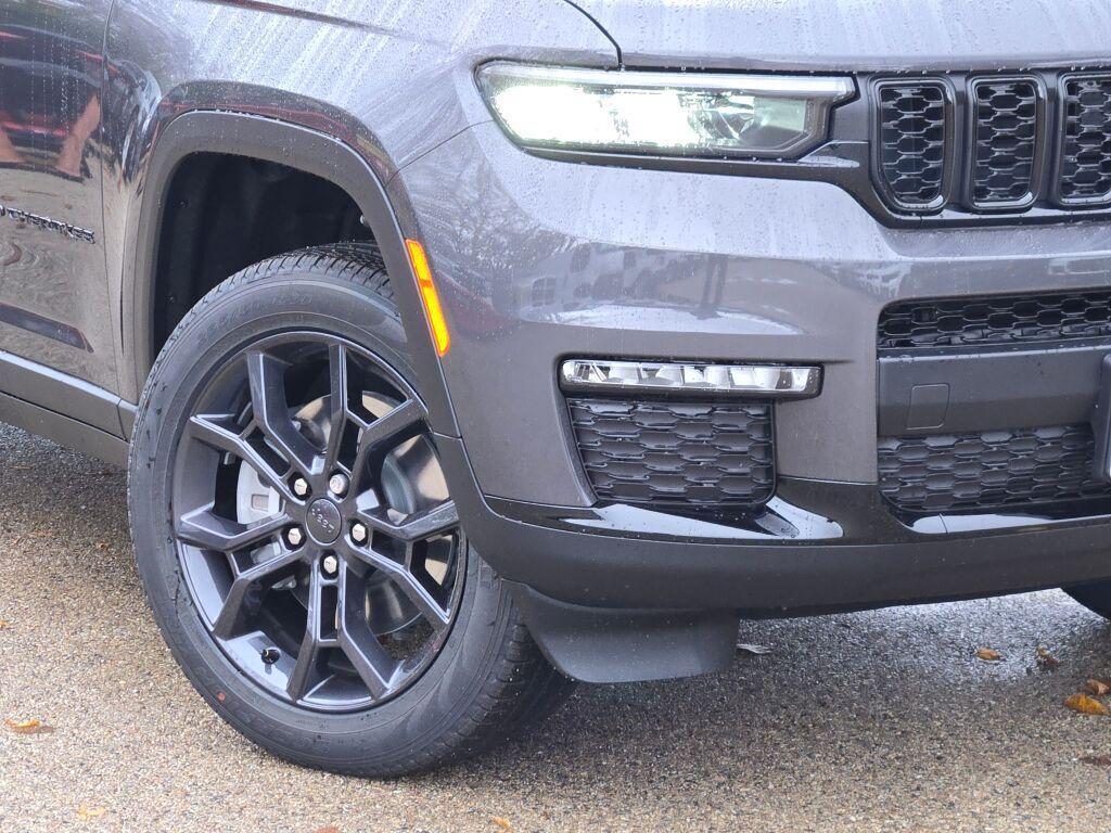 new 2025 Jeep Grand Cherokee L car, priced at $50,040