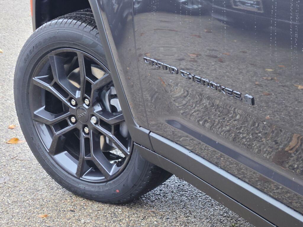 new 2025 Jeep Grand Cherokee L car, priced at $50,040