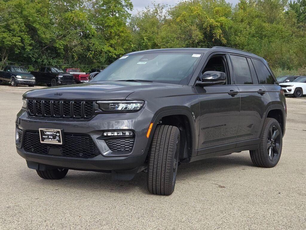 new 2025 Jeep Grand Cherokee car, priced at $50,768