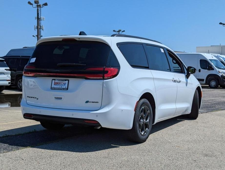 new 2024 Chrysler Pacifica Hybrid car, priced at $52,595