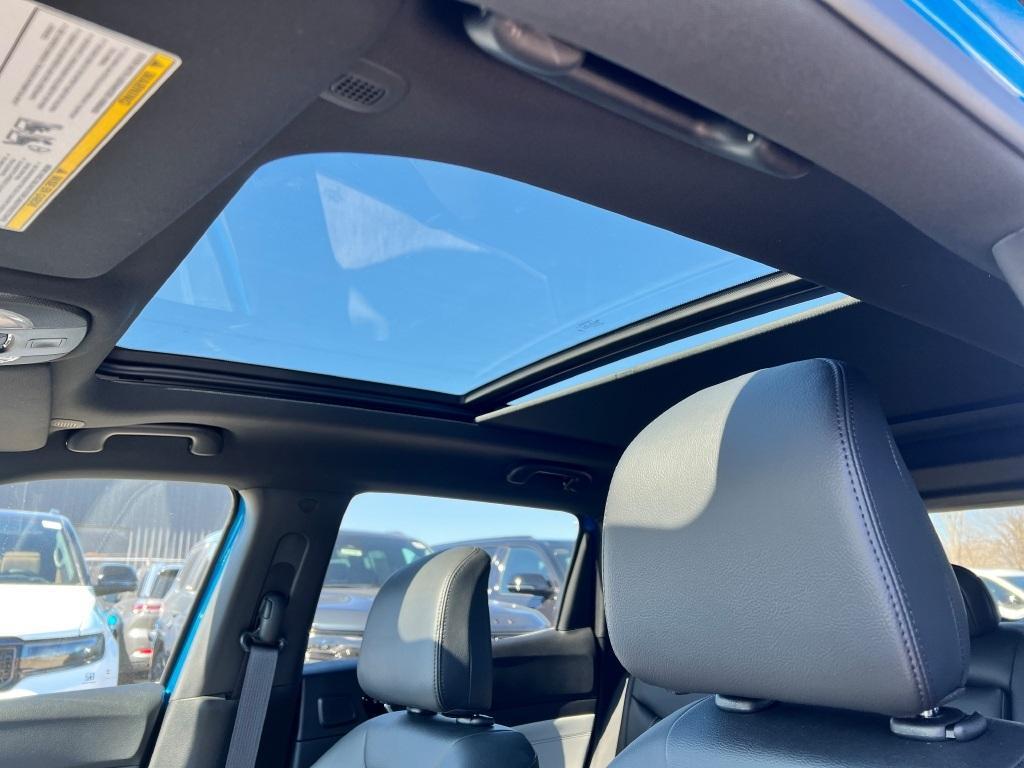 new 2025 Jeep Compass car, priced at $41,385