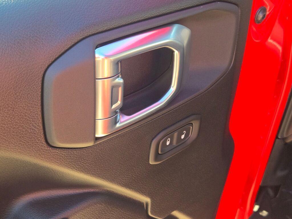 new 2026 Jeep Wrangler car, priced at $40,878