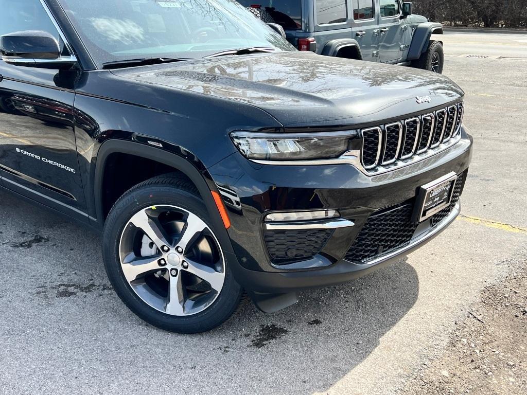 new 2025 Jeep Grand Cherokee car, priced at $58,330