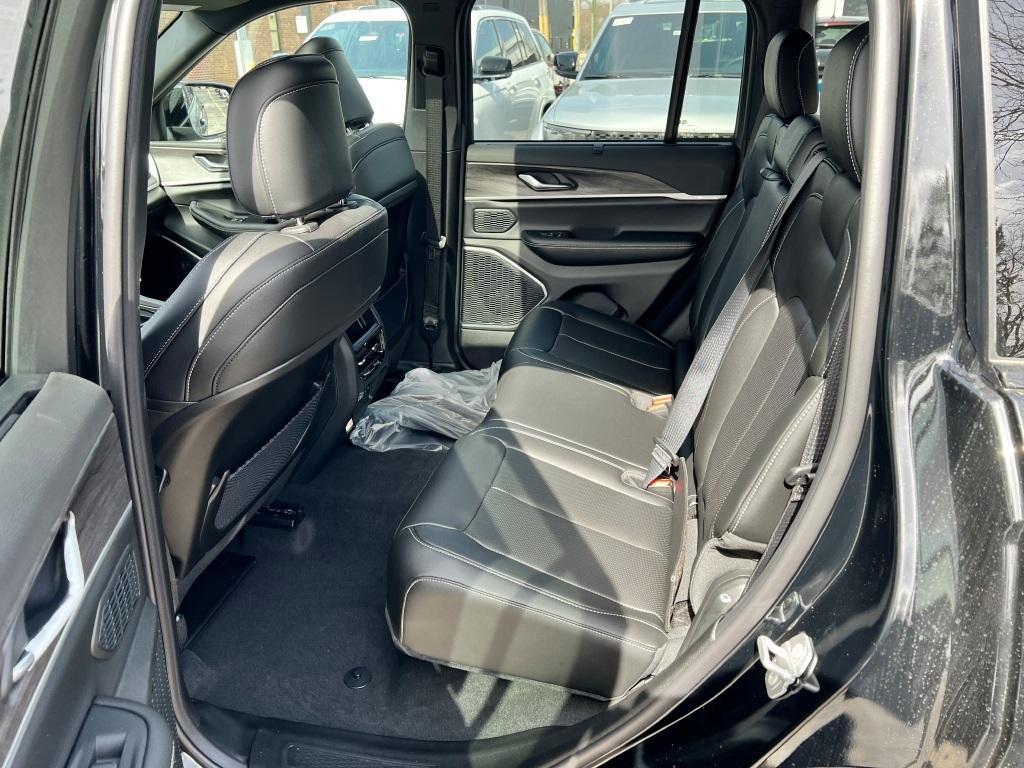 new 2025 Jeep Grand Cherokee car, priced at $58,330