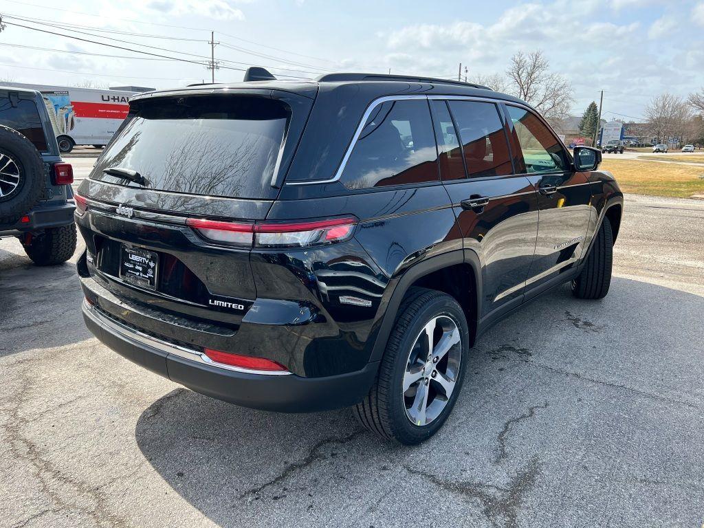 new 2025 Jeep Grand Cherokee car, priced at $49,730