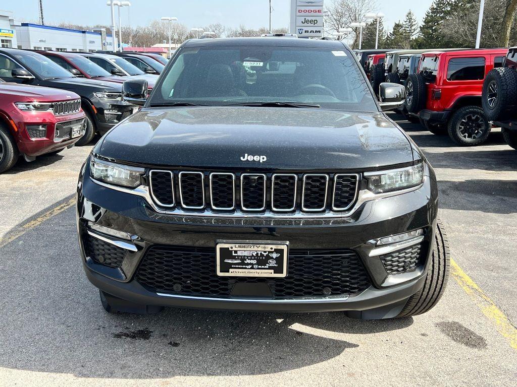 new 2025 Jeep Grand Cherokee car, priced at $49,730