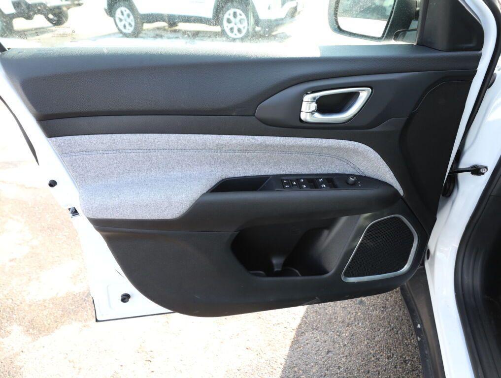 new 2025 Jeep Compass car, priced at $23,089