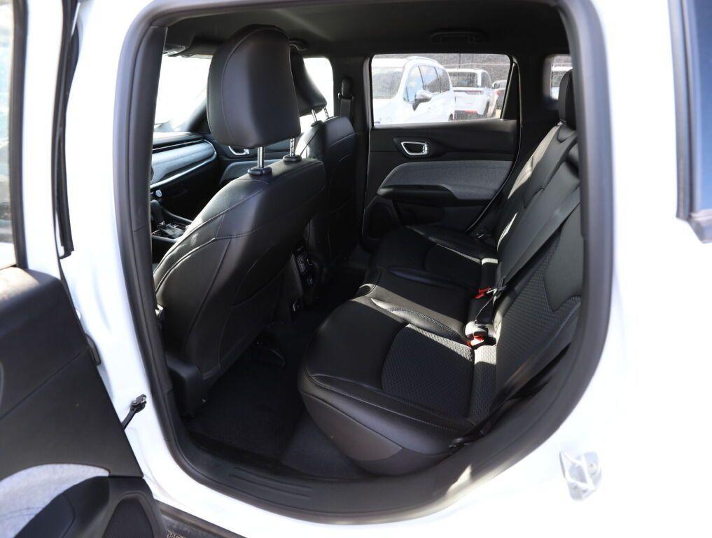 new 2025 Jeep Compass car, priced at $23,089