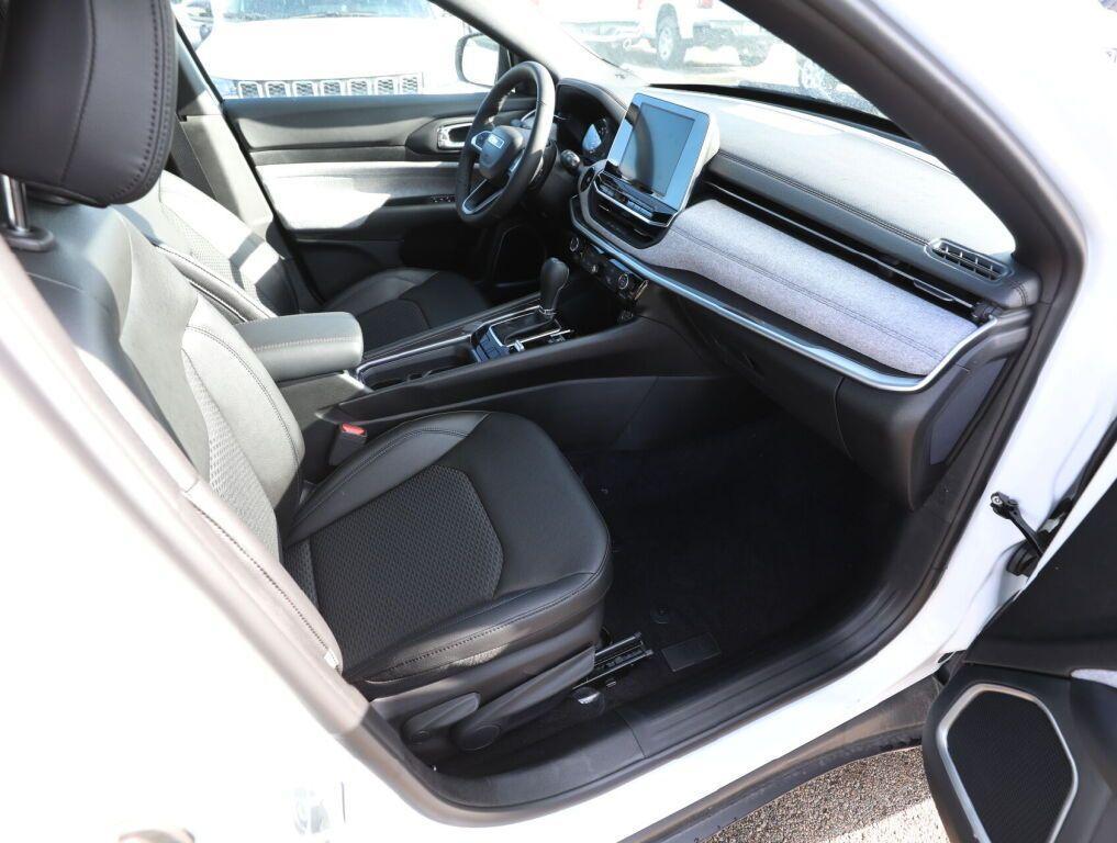 new 2025 Jeep Compass car, priced at $23,089