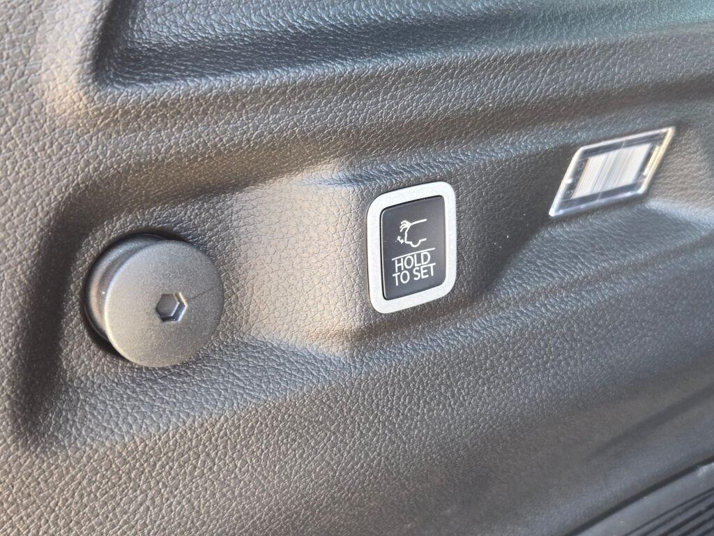 new 2025 Jeep Grand Cherokee L car, priced at $51,037