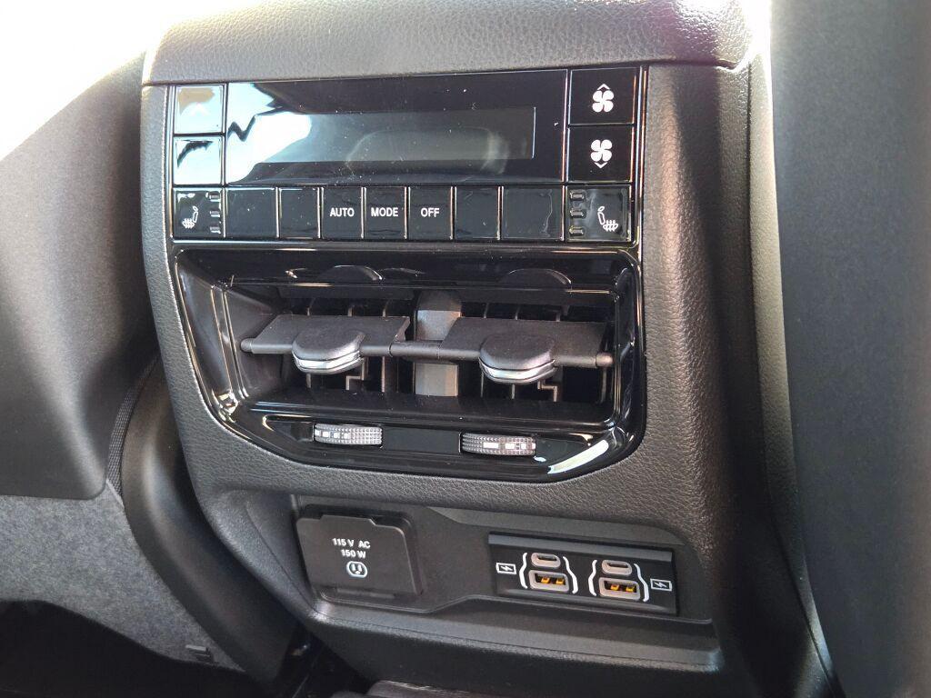 new 2025 Jeep Grand Cherokee L car, priced at $51,037