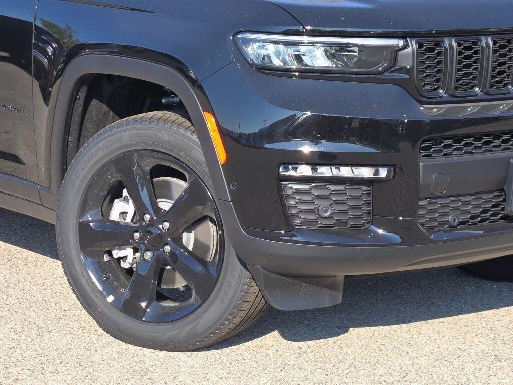 new 2025 Jeep Grand Cherokee L car, priced at $51,037