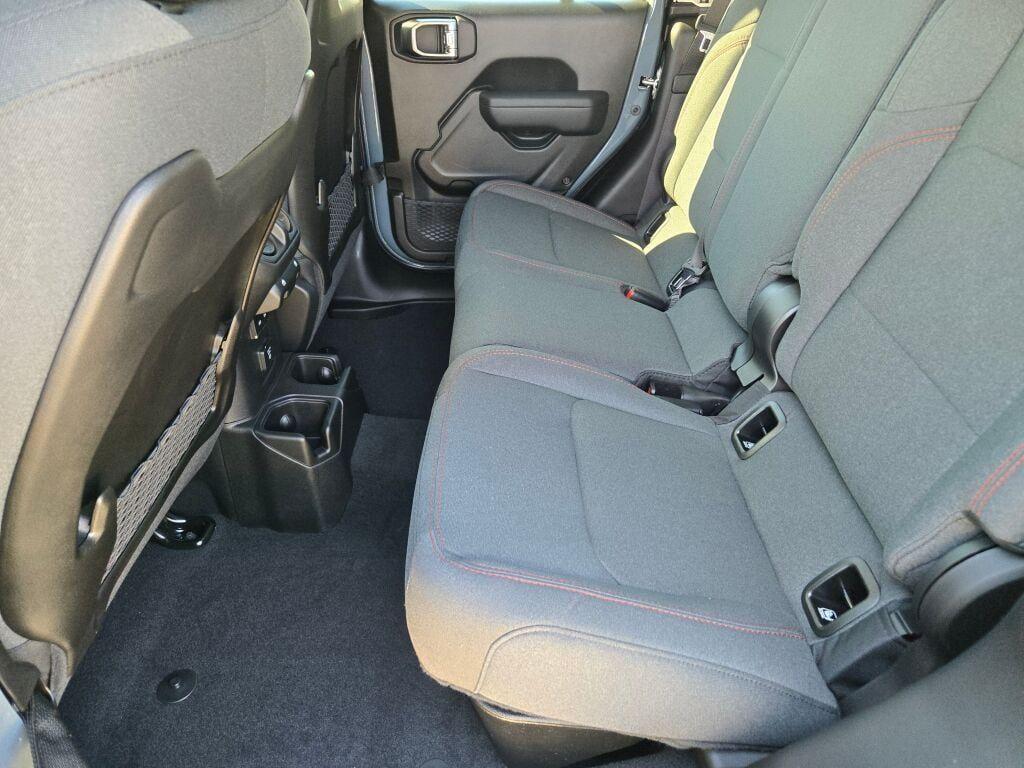 new 2025 Jeep Gladiator car, priced at $48,612