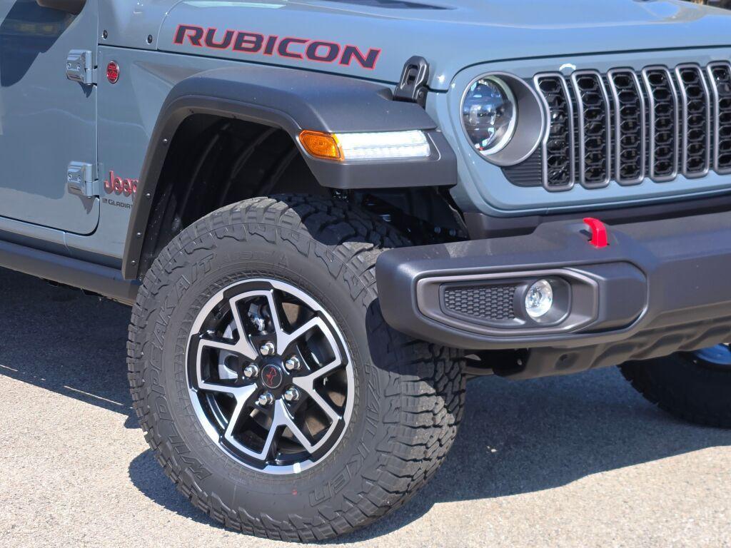 new 2025 Jeep Gladiator car, priced at $48,612