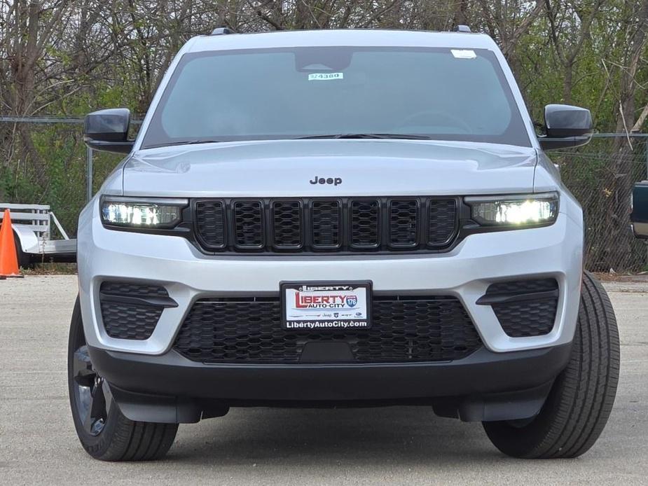 new 2024 Jeep Grand Cherokee car, priced at $42,495