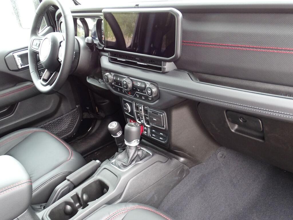 new 2025 Jeep Gladiator car, priced at $64,415