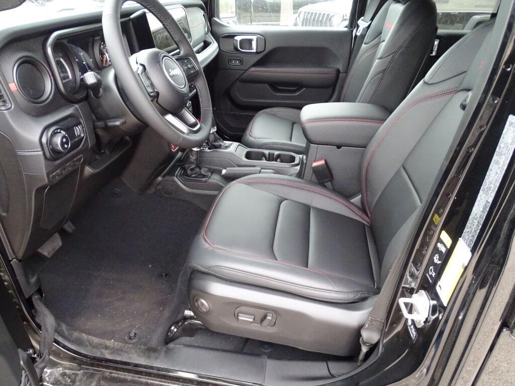 new 2025 Jeep Gladiator car, priced at $64,415