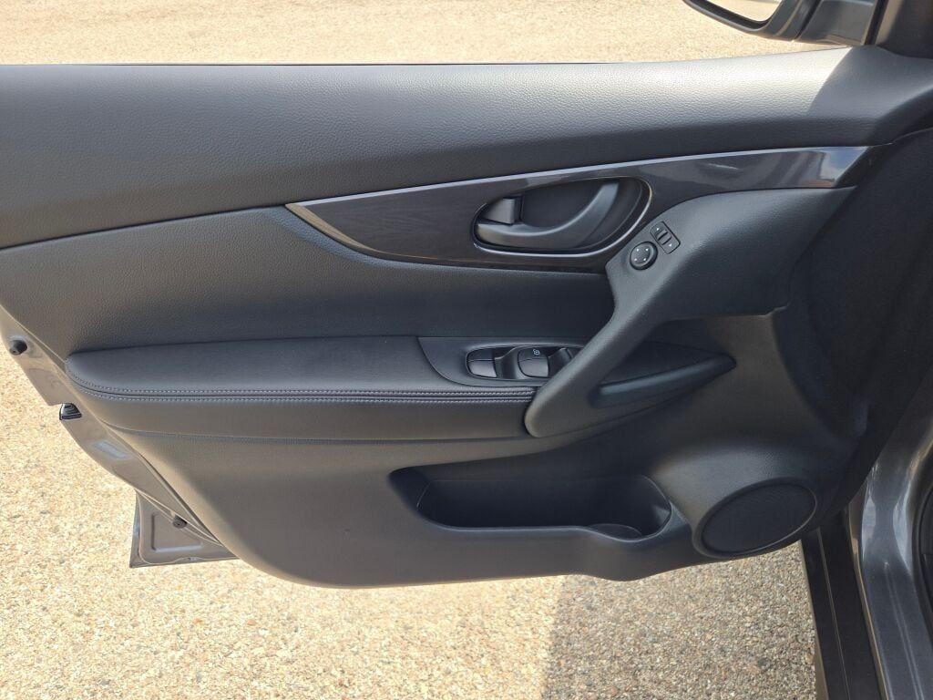 used 2020 Nissan Rogue car, priced at $18,970