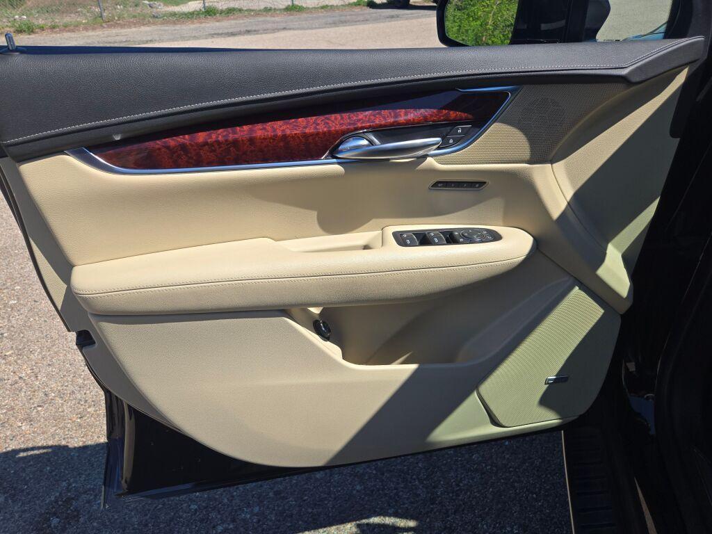 used 2019 Cadillac XT5 car, priced at $21,970