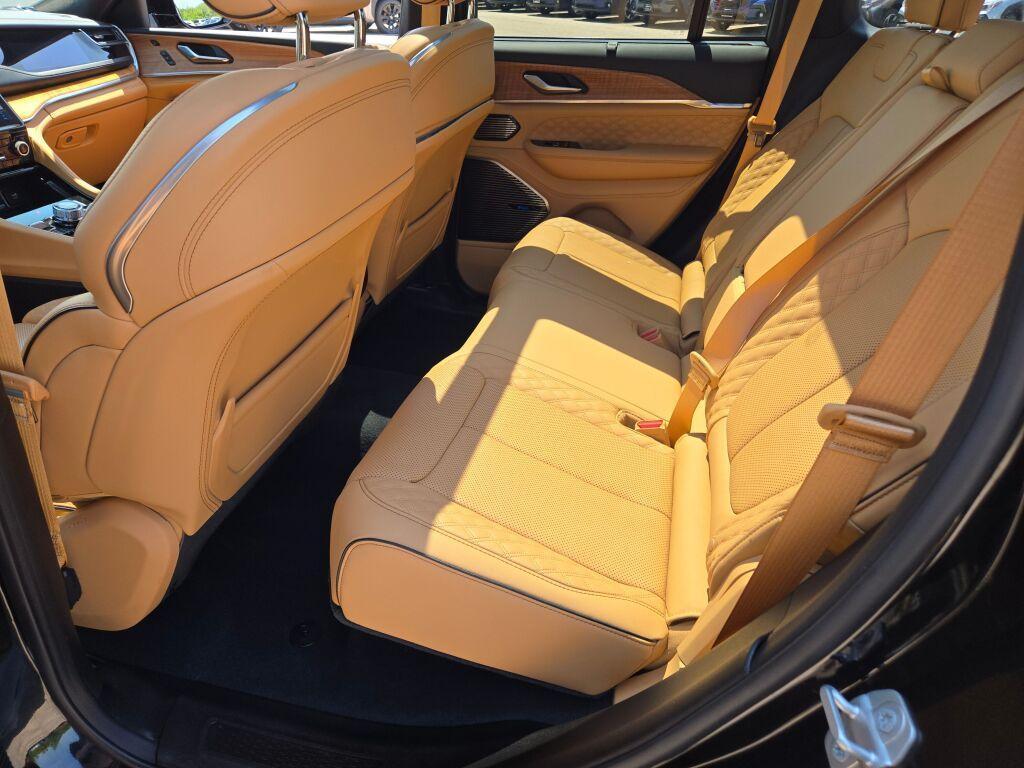 used 2025 Jeep Grand Cherokee car, priced at $57,804