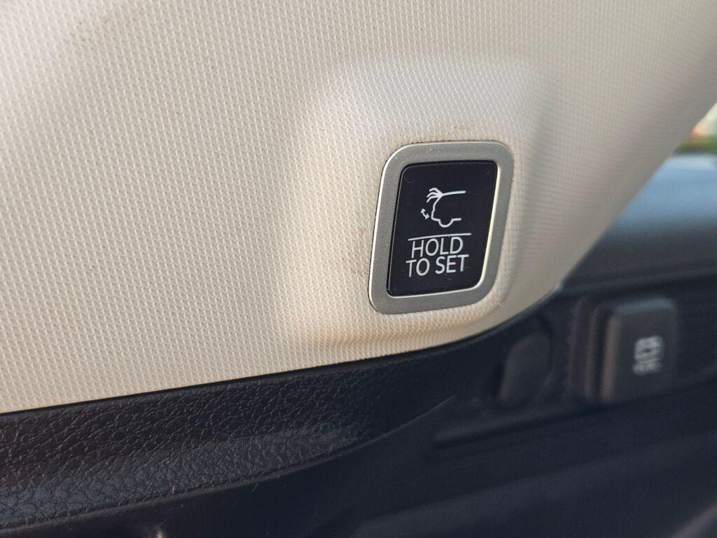 used 2022 Jeep Grand Cherokee car, priced at $33,927