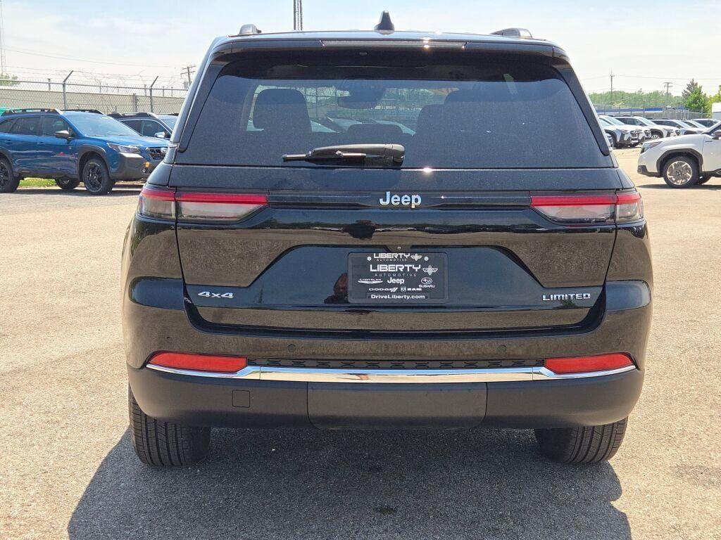 used 2022 Jeep Grand Cherokee car, priced at $33,927