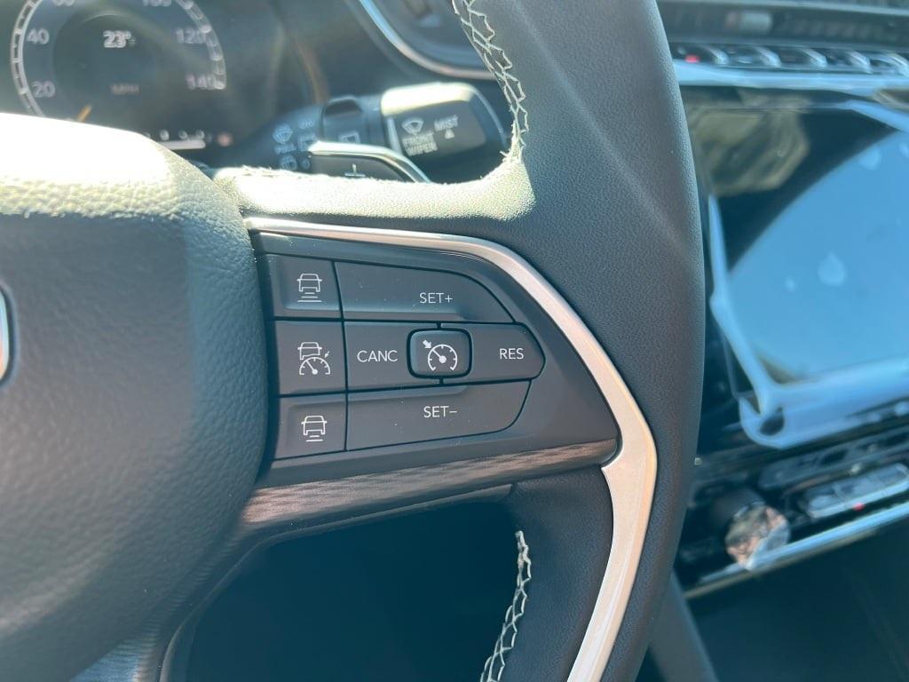 new 2025 Jeep Grand Cherokee car, priced at $44,370