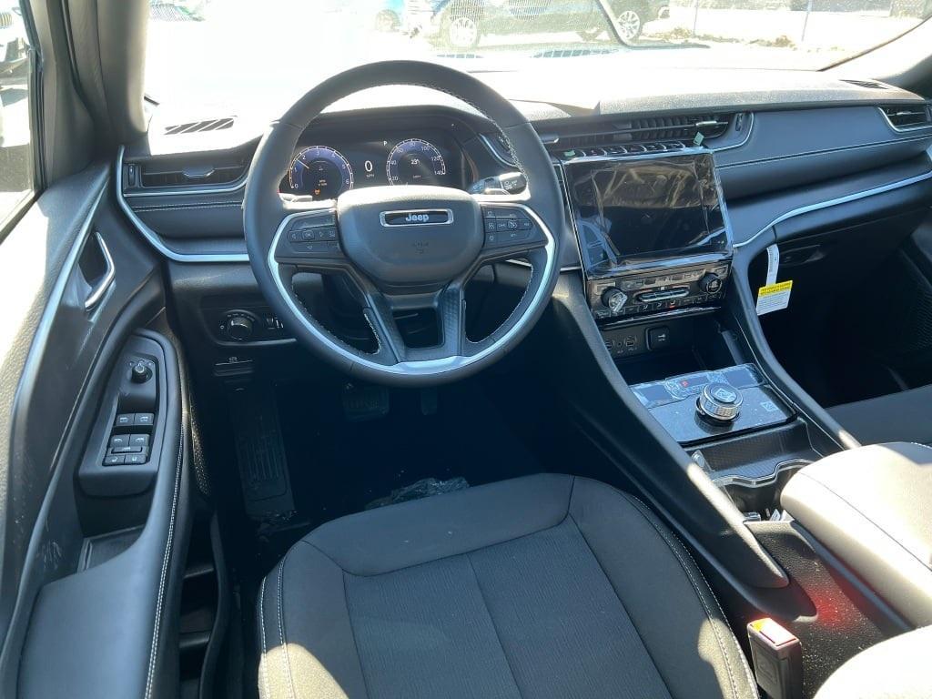 new 2025 Jeep Grand Cherokee car, priced at $44,370