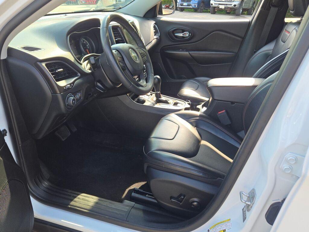 used 2022 Jeep Cherokee car, priced at $25,218