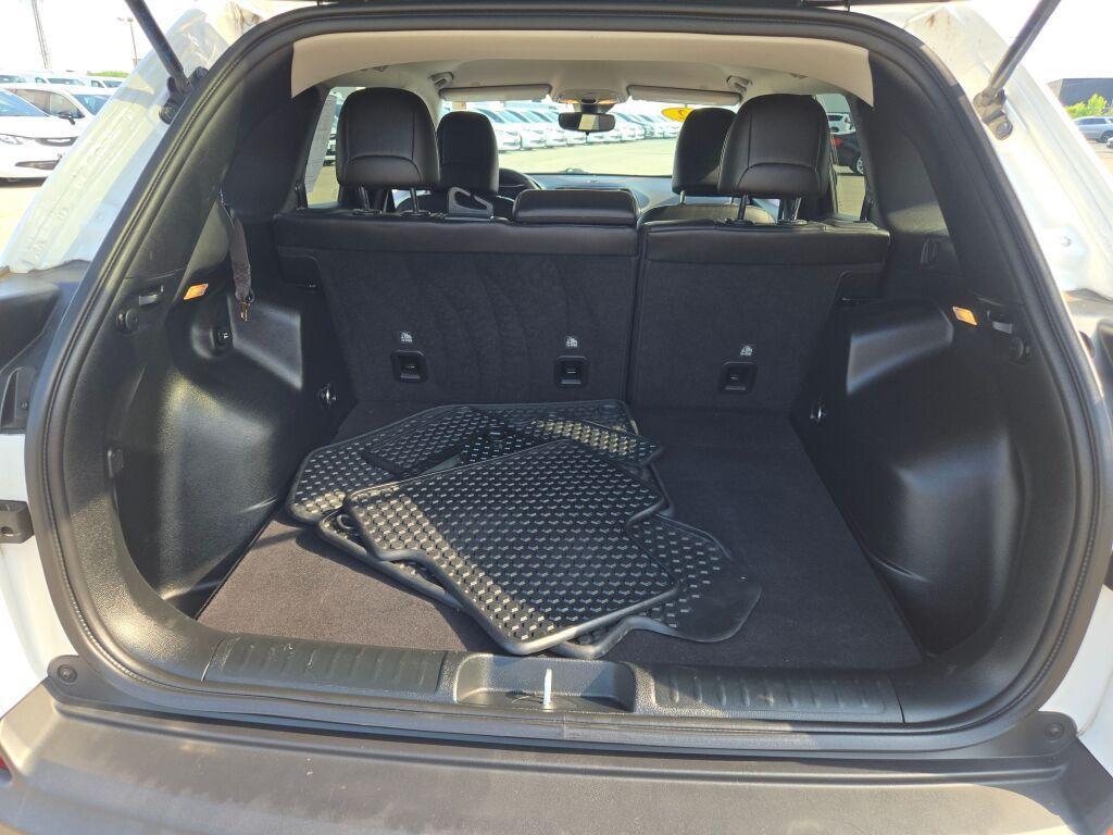 used 2022 Jeep Cherokee car, priced at $25,218