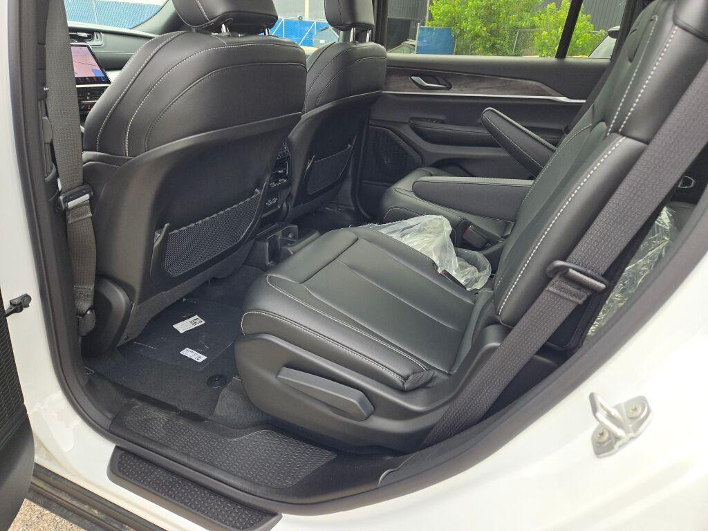 new 2025 Jeep Grand Cherokee L car, priced at $50,342