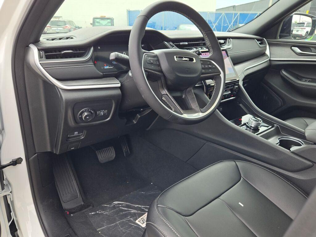 new 2025 Jeep Grand Cherokee L car, priced at $50,342