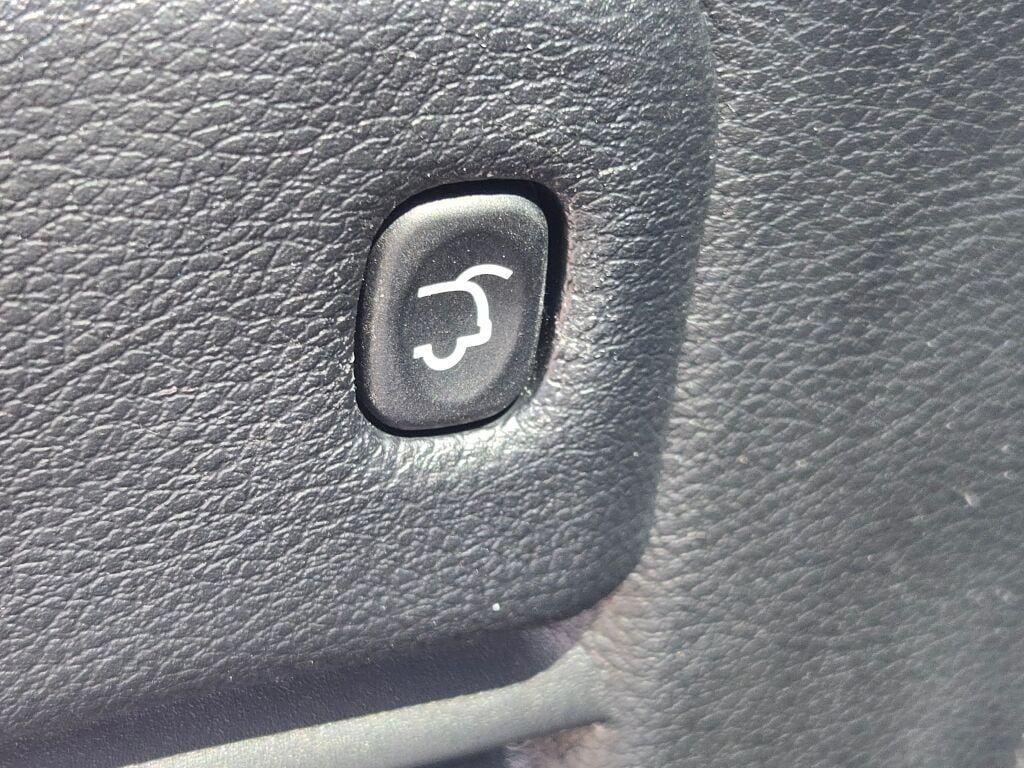 used 2020 Jeep Grand Cherokee car, priced at $24,681