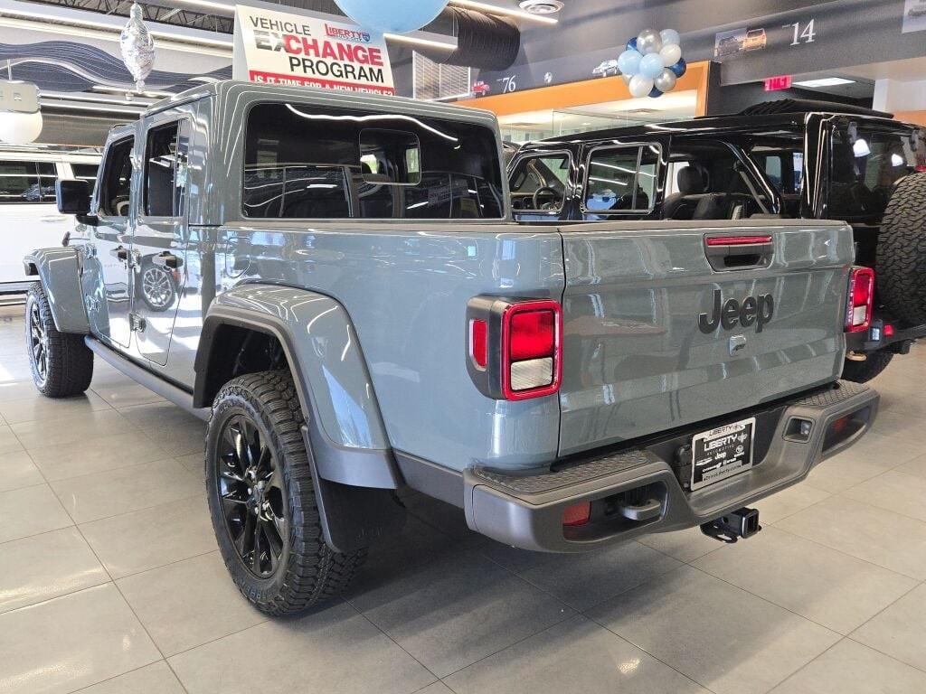 new 2025 Jeep Gladiator car, priced at $45,575